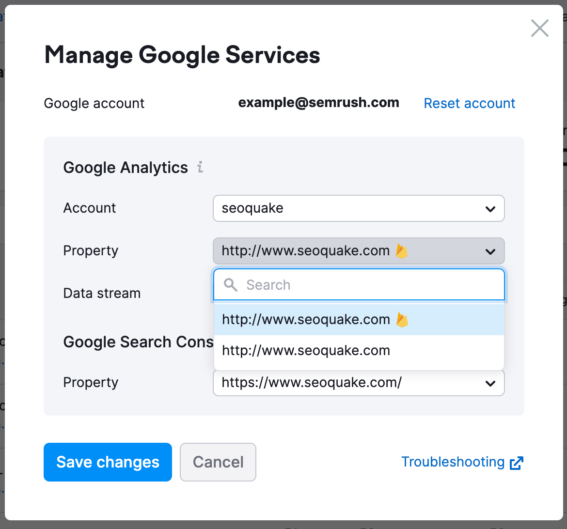 Google Analytics wizard in Organic traffic insights with an account, a property and a view connected.